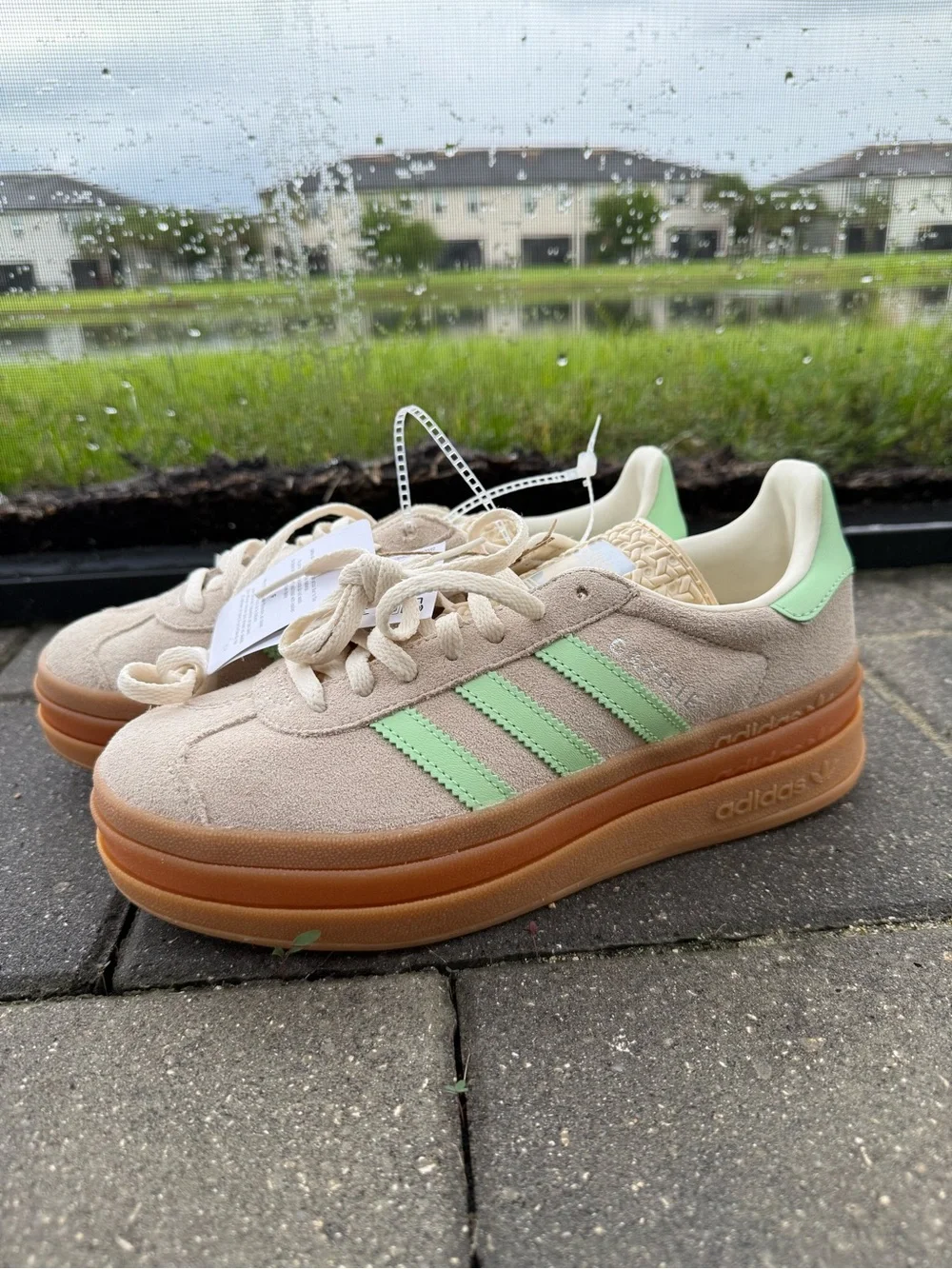 adidas gazelle bold platform size 6